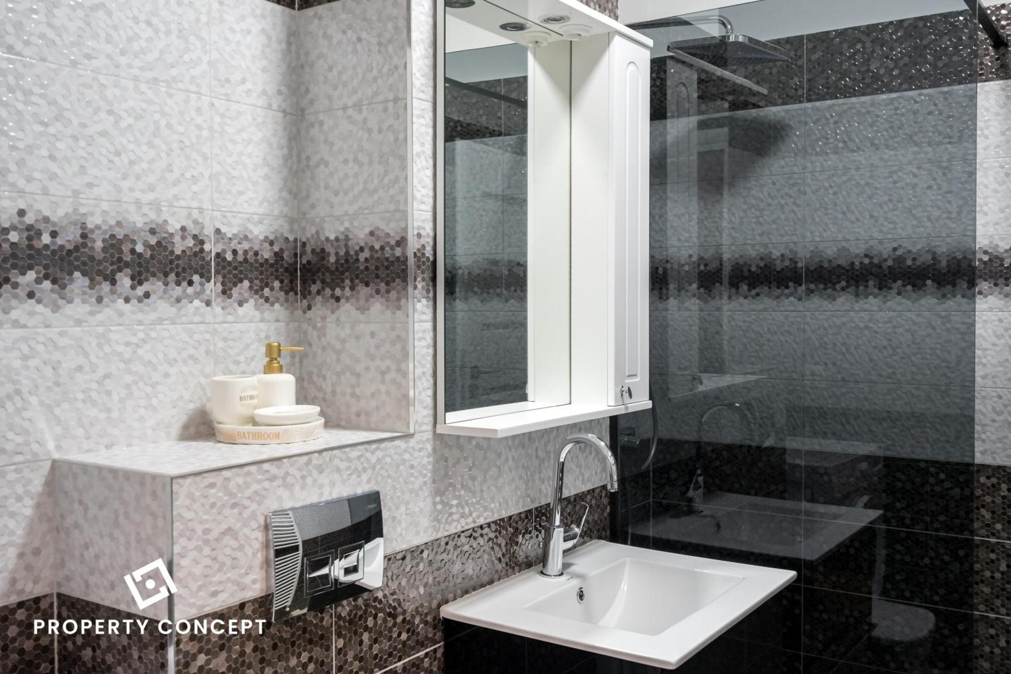 Apartament Plaza 106 *